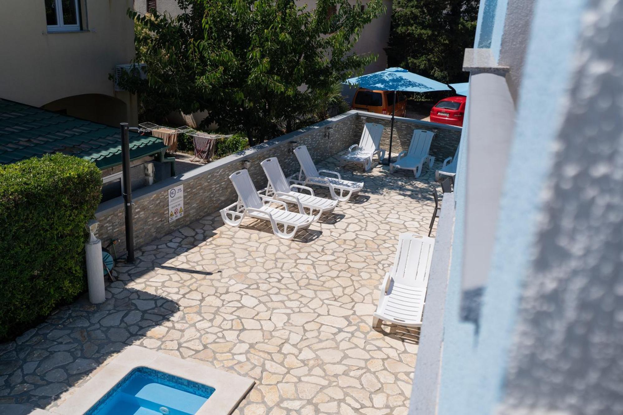 Pension Kolibri Novalja Exterior photo